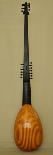 Front view of C45 Magno dieffopruchar Archlute, Multi-rib back - Grant Tomlinson Lutemaker